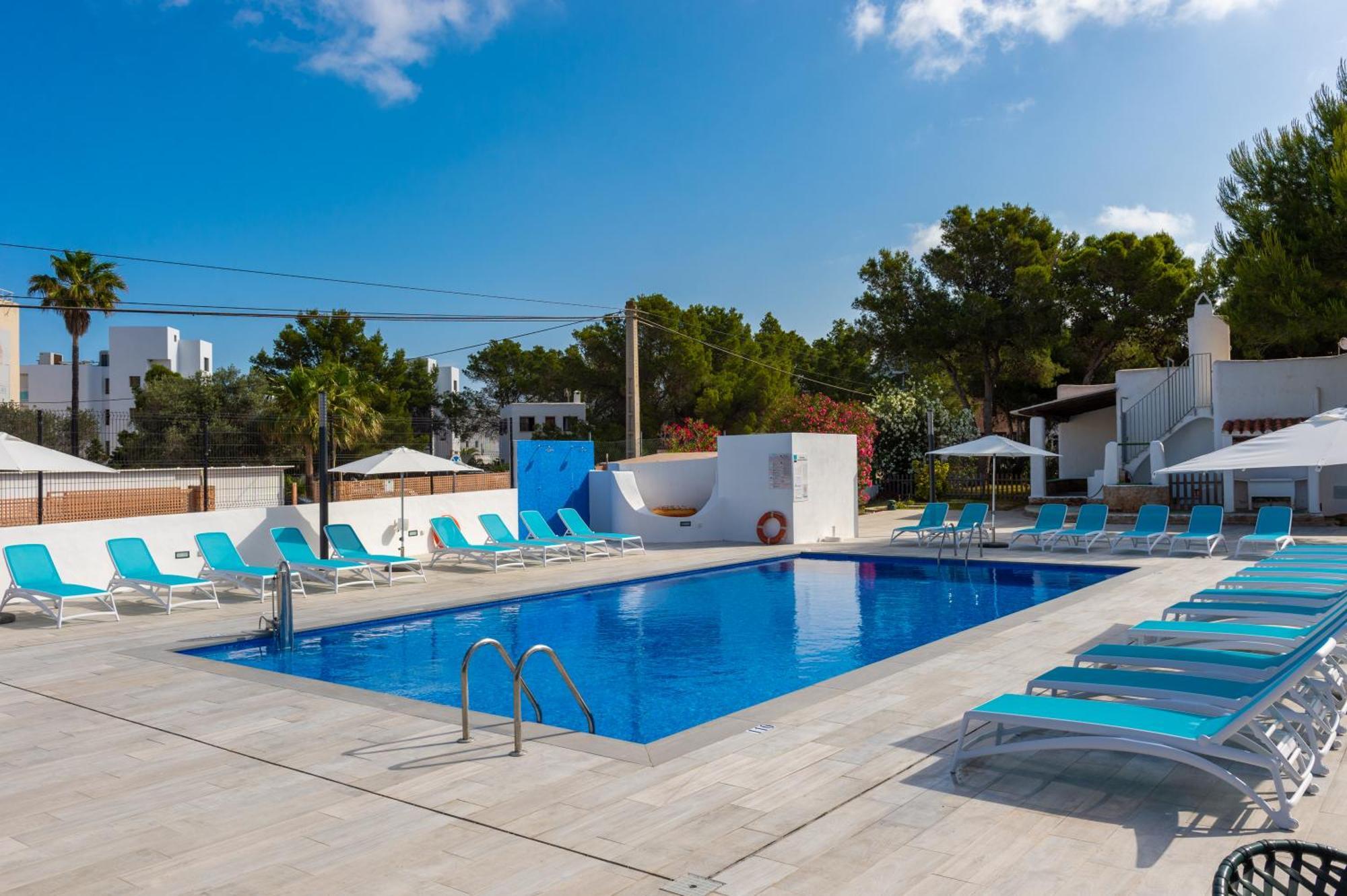 Aparthotel Vibra Club Maritim Сан-Антонио-Абад Экстерьер фото