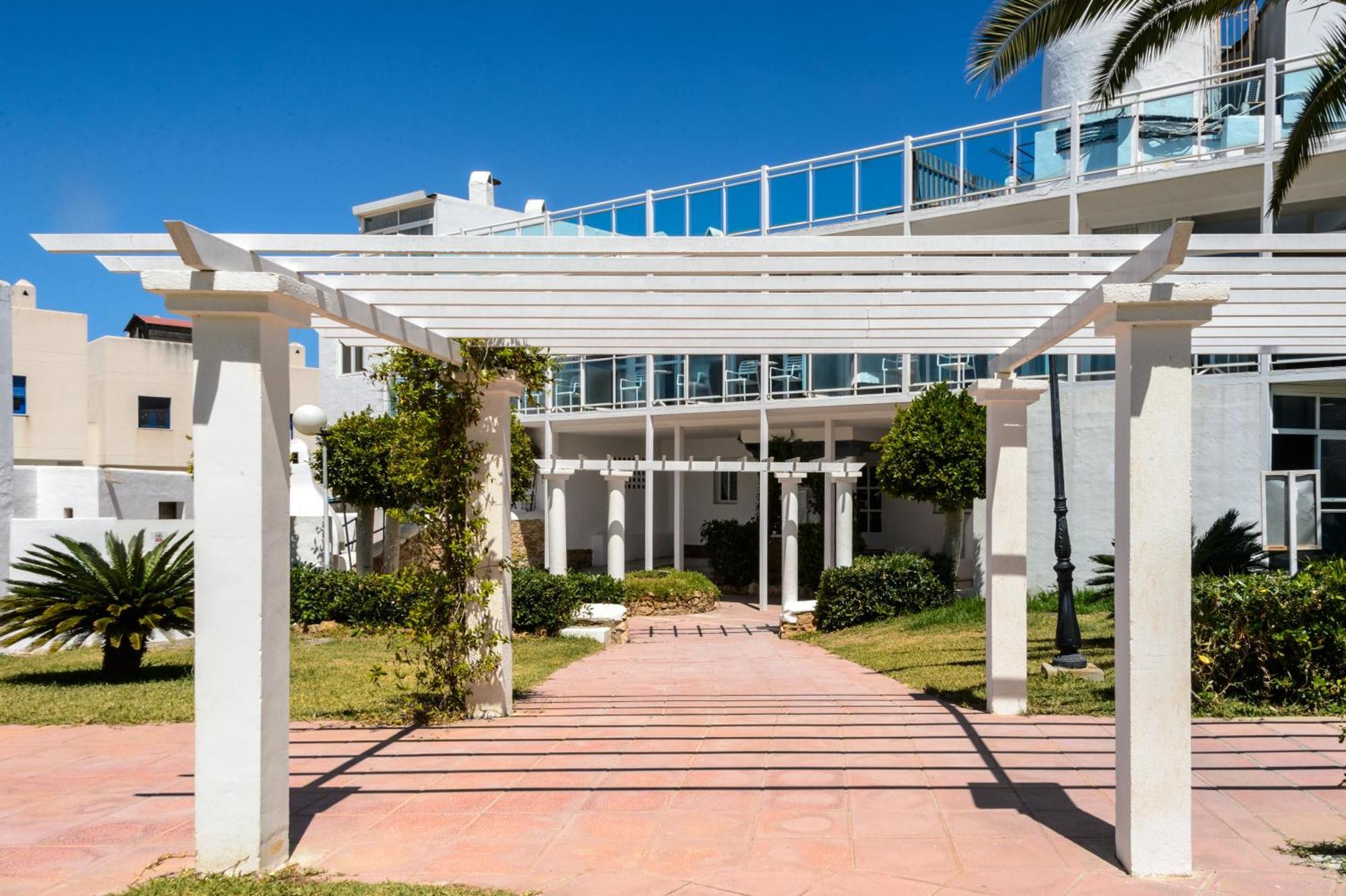 Aparthotel Vibra Club Maritim Сан-Антонио-Абад Экстерьер фото