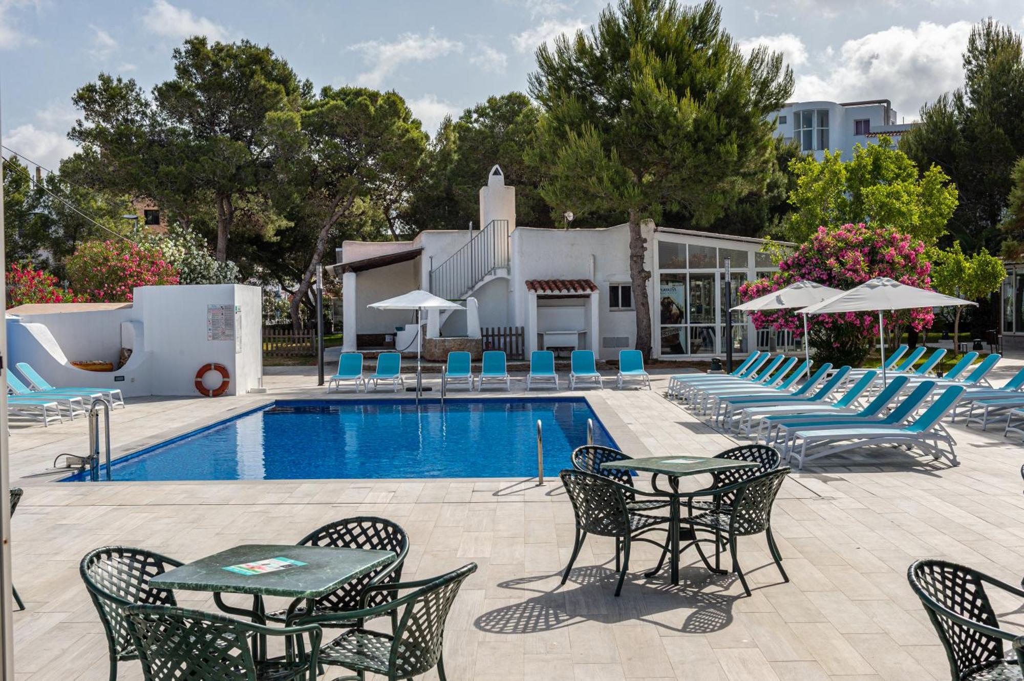 Aparthotel Vibra Club Maritim Сан-Антонио-Абад Экстерьер фото