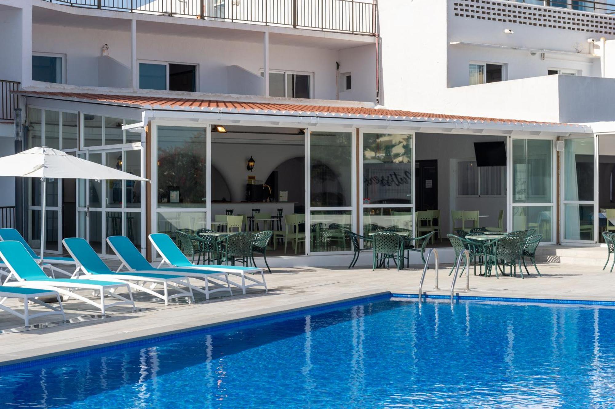Aparthotel Vibra Club Maritim Сан-Антонио-Абад Экстерьер фото